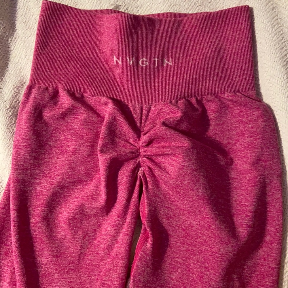 COPY - Nvgtn pink scrunch butt leggings size xs